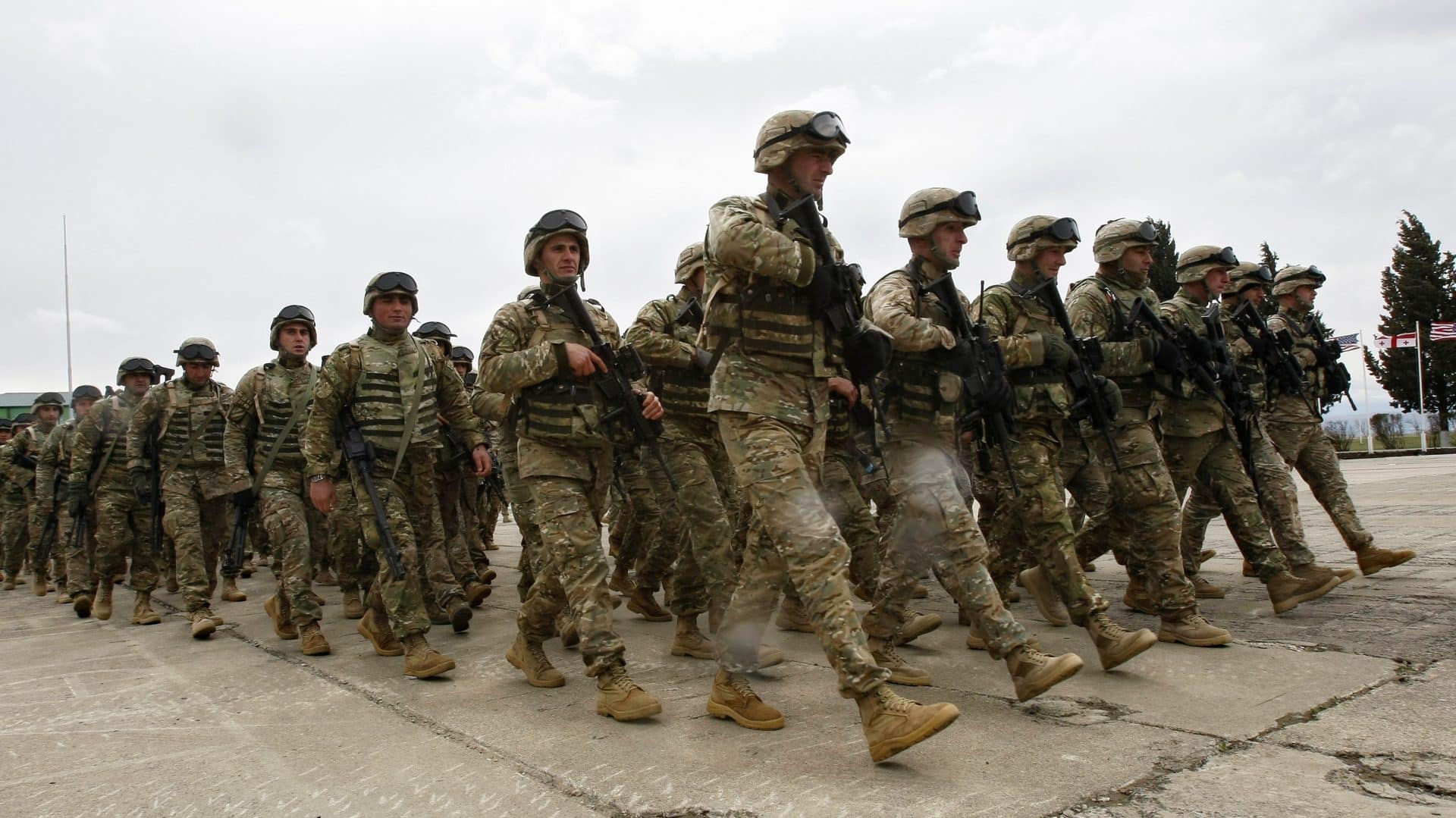 us-troops-marching