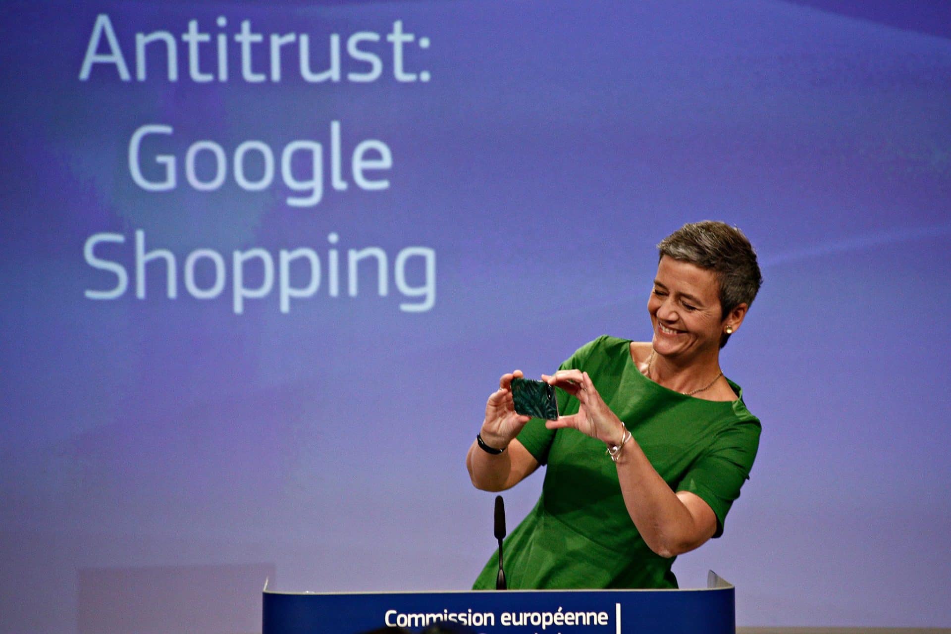 Как Европейската комисия наказа дребния бизнес глобявайки Гугъл