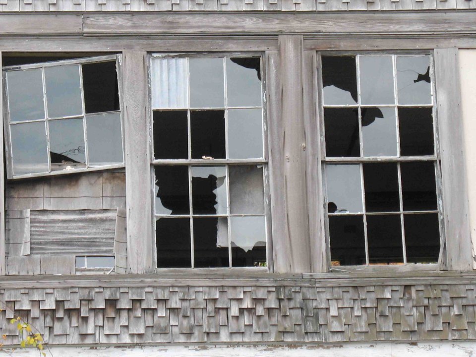 Теорията на счупените прозорци в българското училище