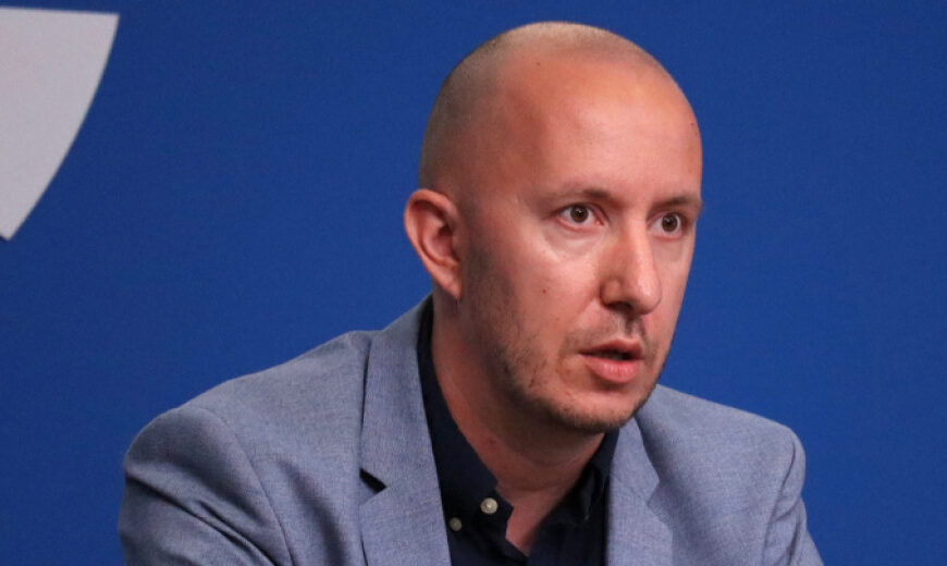 Фискалната политика на България е сгрешена поне от пет години насам: Михаил Кръстев