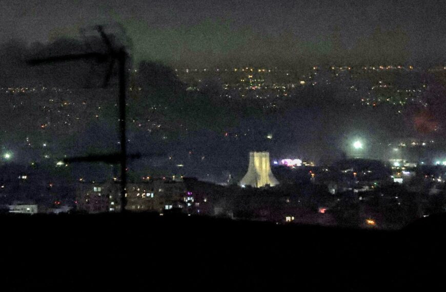 „Свалянето на режим като иранския е по своята същност сложно и изпълнено с рискове“ – полковник Карлос де Антонио Алкасар