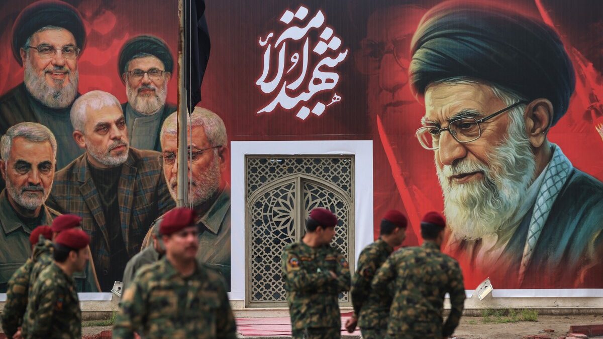 „Европа не определя изхода от тази война, но отново плаща цената“ — професор Александър Мунс